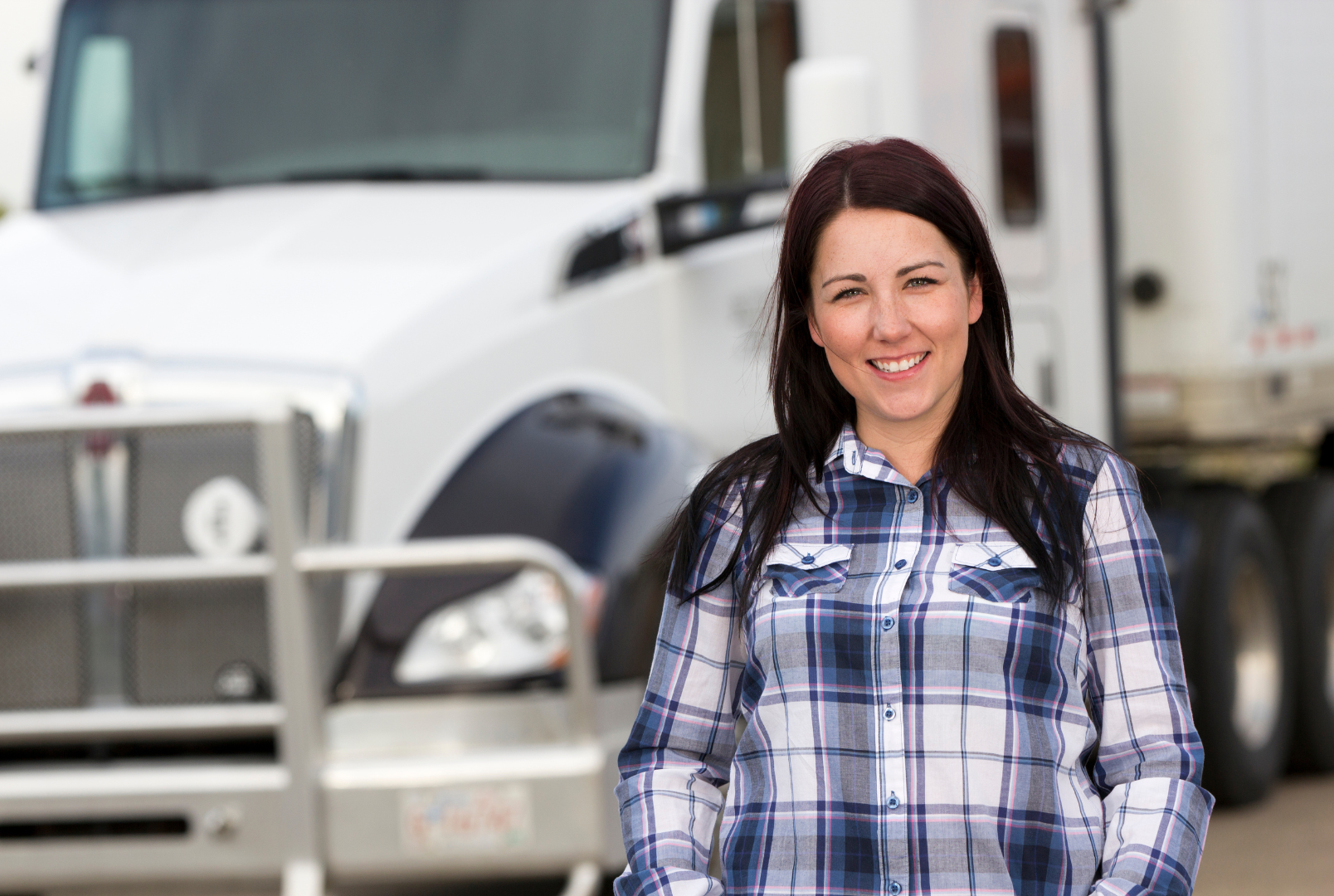Mujeres al Volante: Rompiendo Barreras en la Industria del Transporte