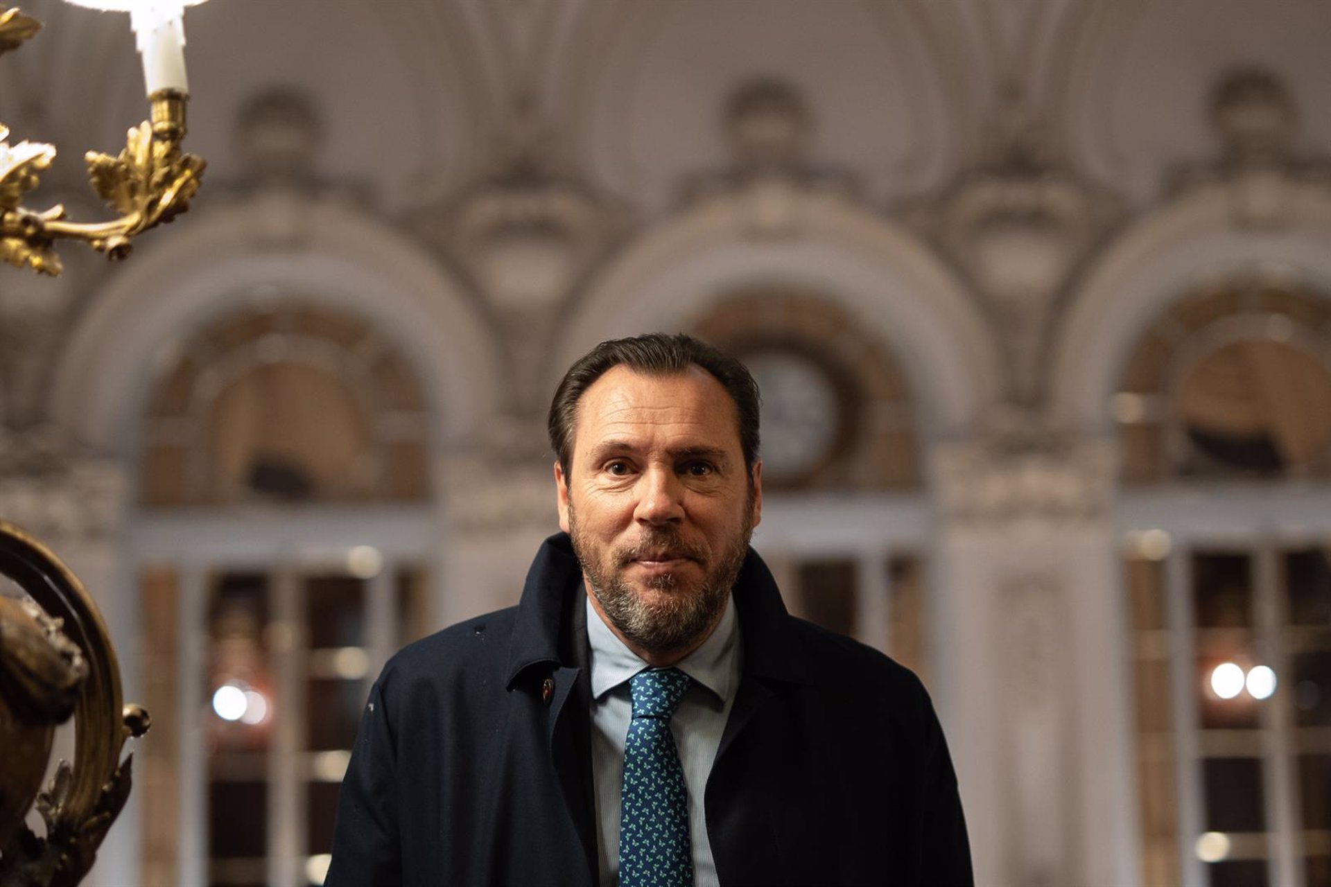 Puente acusa a Junts de «tomar el pelo» a los catalanes prometiéndoles que Rodalies estará mejor gestionada