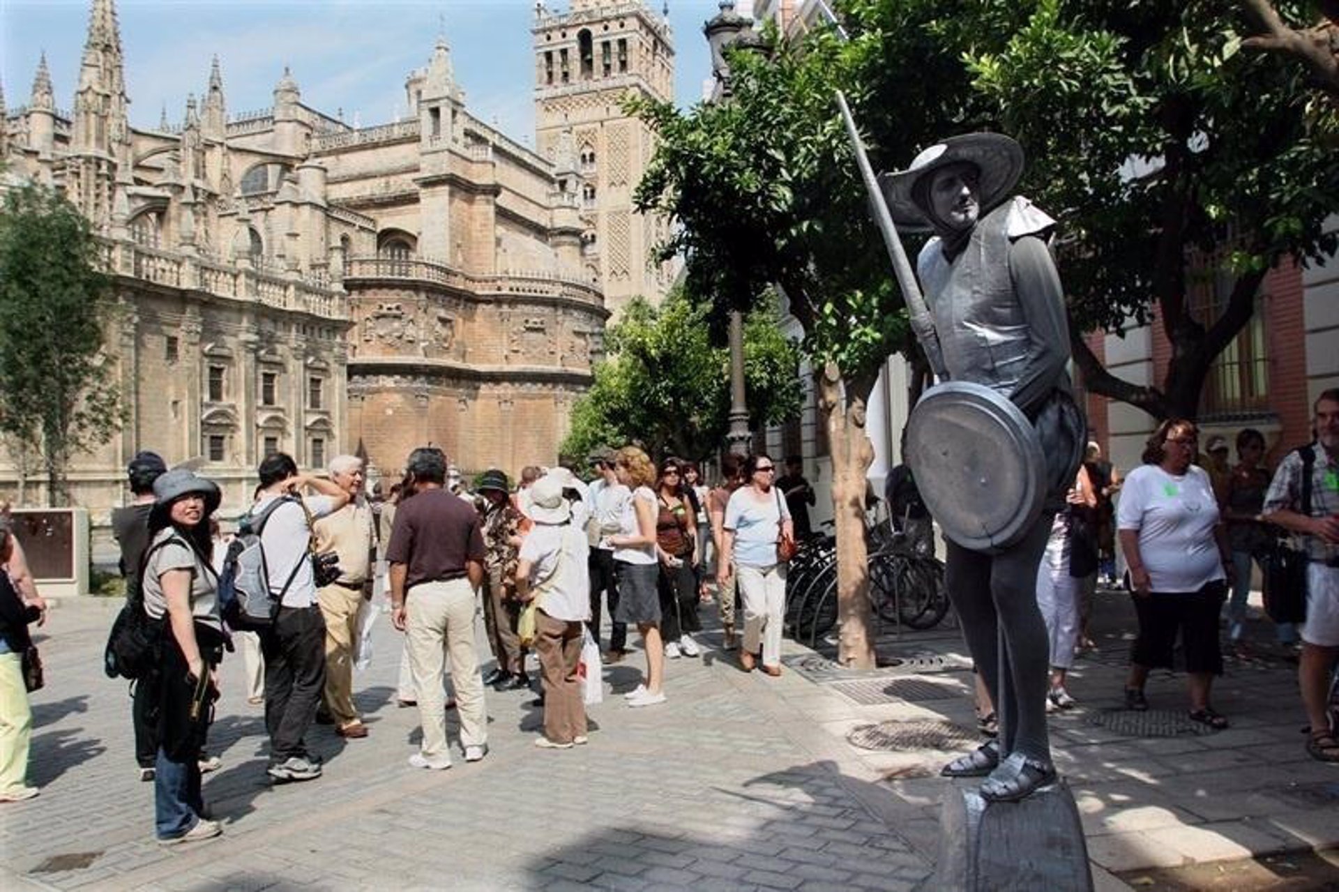 Exceltur prevé un crecimiento del turismo cercano al 4% en 2025, condicionado a las políticas de Trump