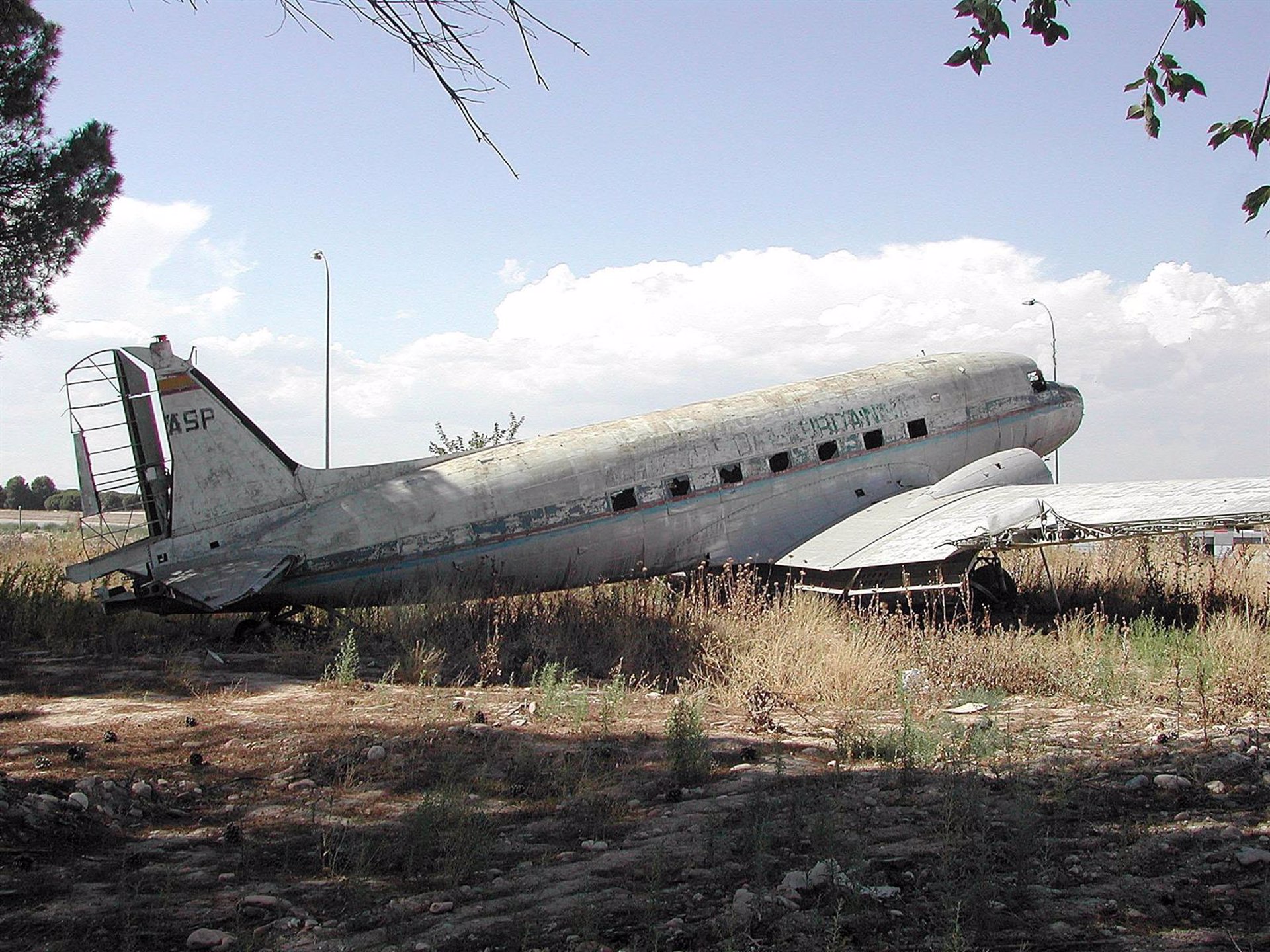 Acuerdo en el Congreso para que los aviones abandonados en los aeropuertos vayan a museos o se subasten