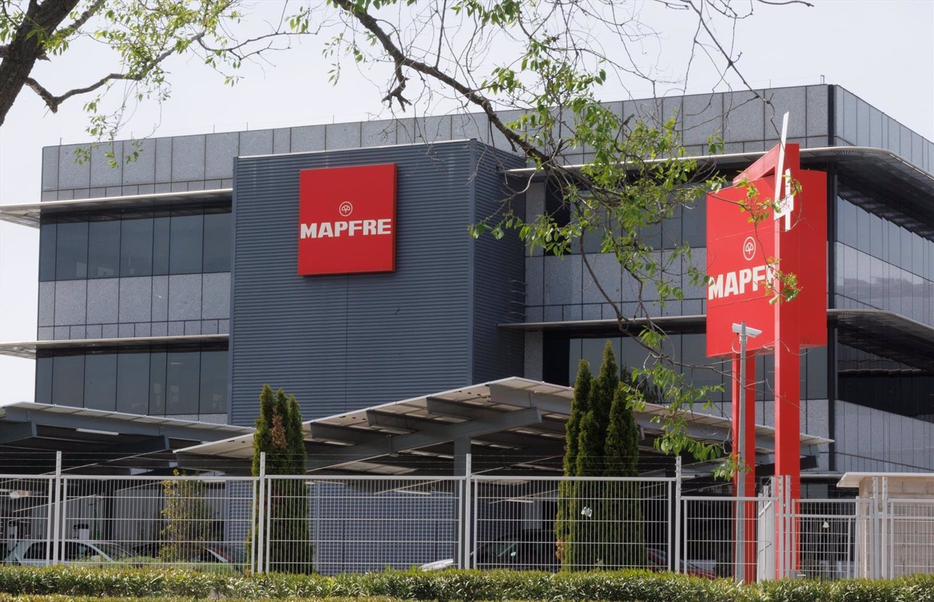 Mapfre lidera las alzas del Ibex 35 (+7,8%) tras ganar un 27,6% más hasta marzo y fechar su dividendo