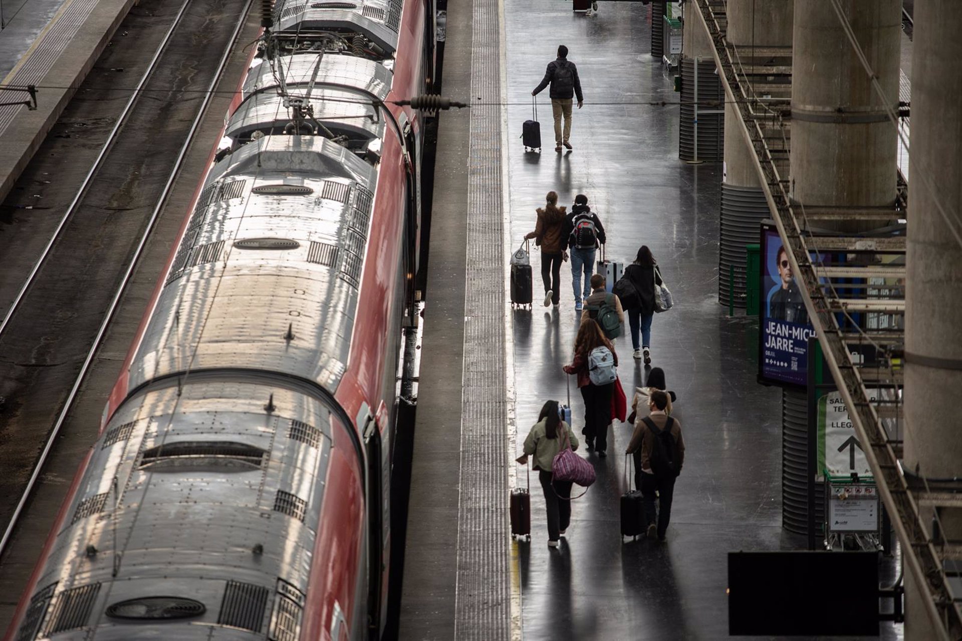 Los trenes de Cercanías tampoco circularán hoy pero serán gratuitos cuando vuelvan