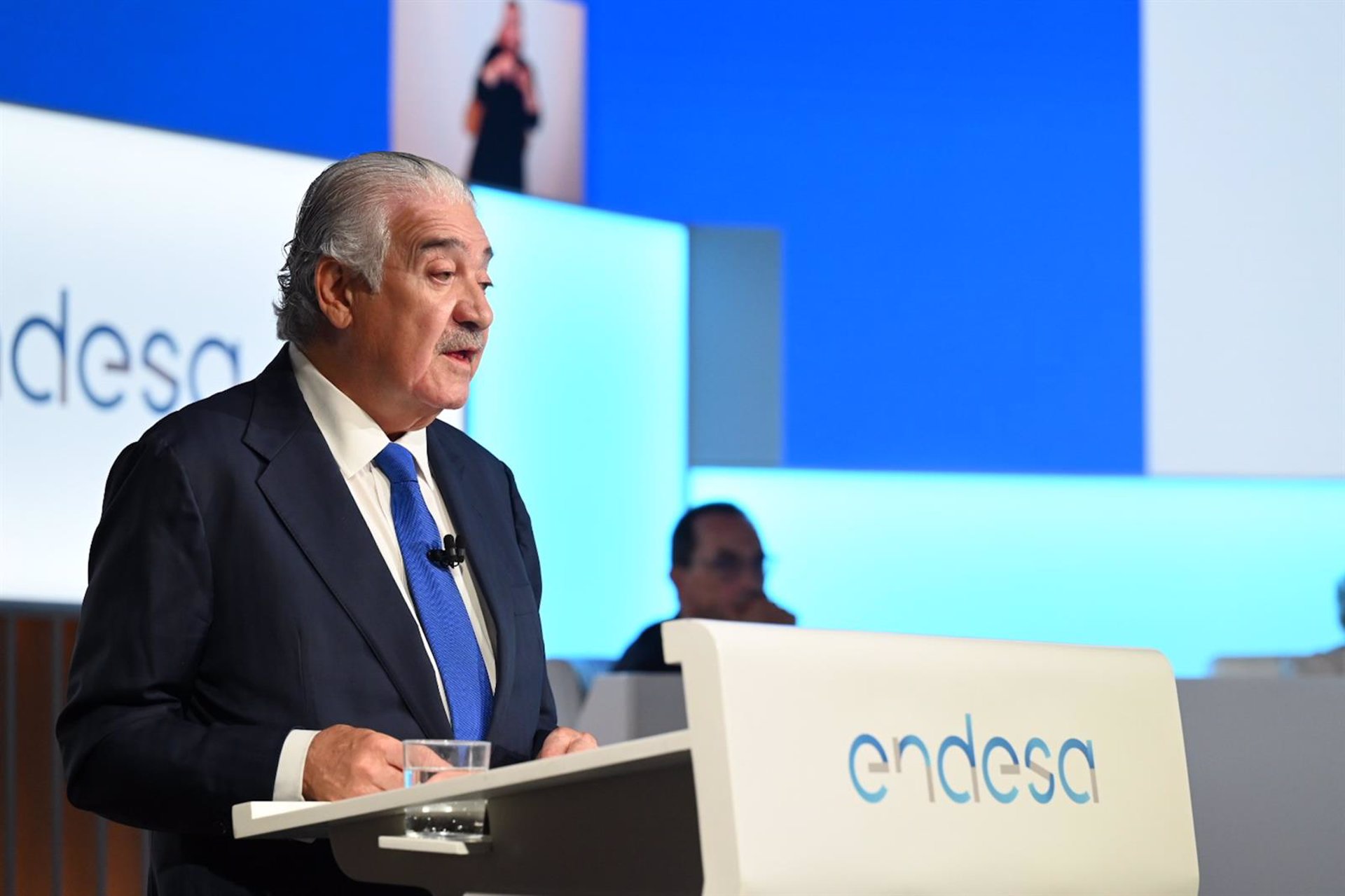Bogas (Endesa) advierte de que sería «prudente» una revisión del plan de cierre nuclear en España