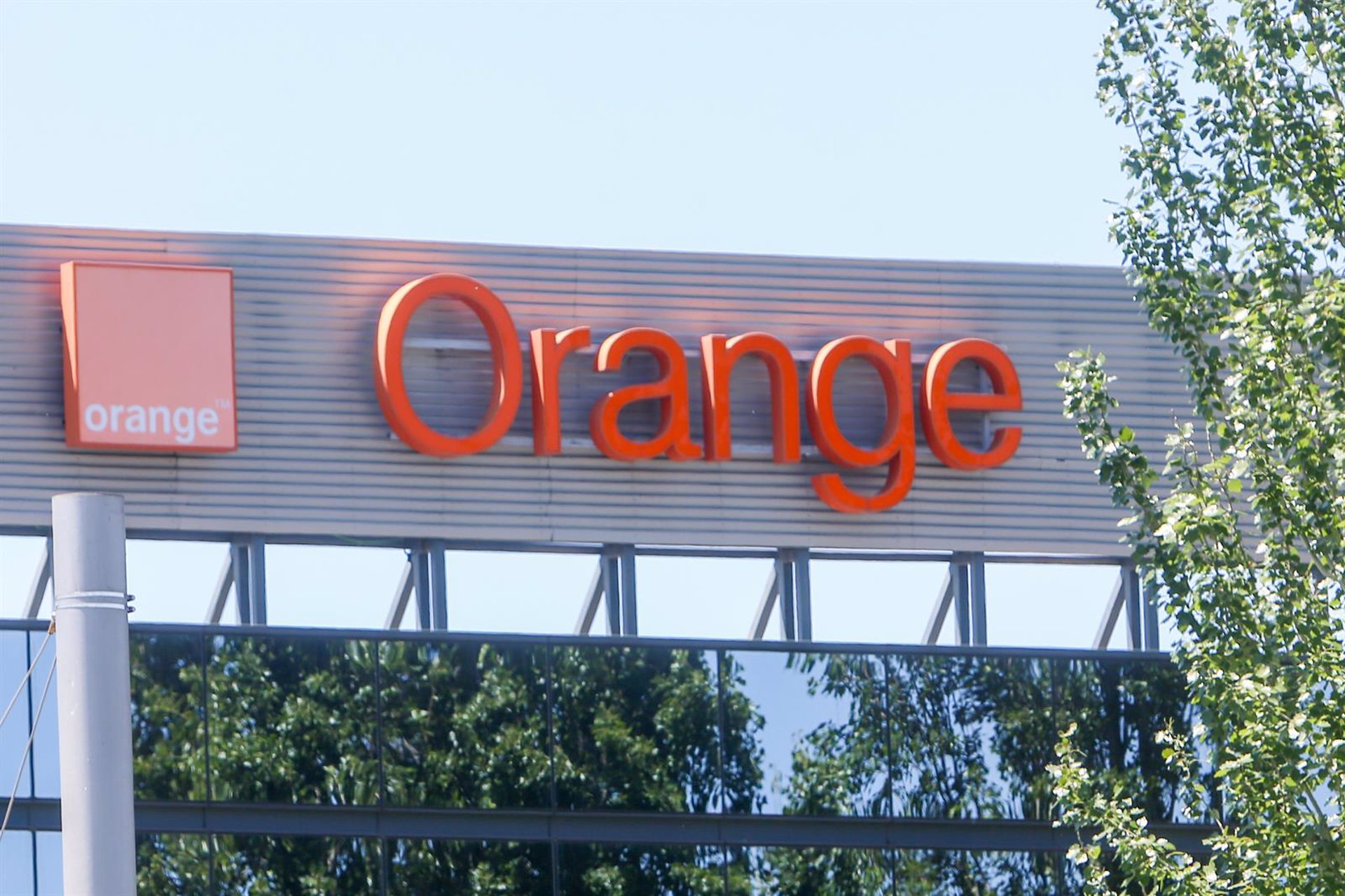 Orange elige a Jerôme Hénique como CEO en Francia tras la salida de Fallacher a Eutelsat