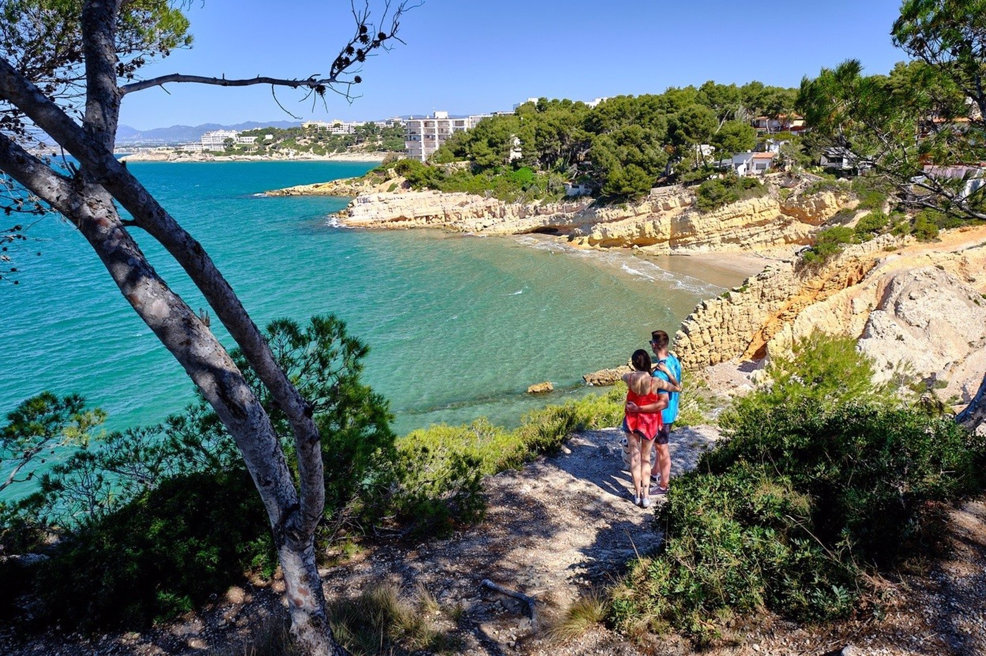 Casi ocho de cada diez españoles viajarán este verano y gastarán 1.150 euros de media, según Jetcost