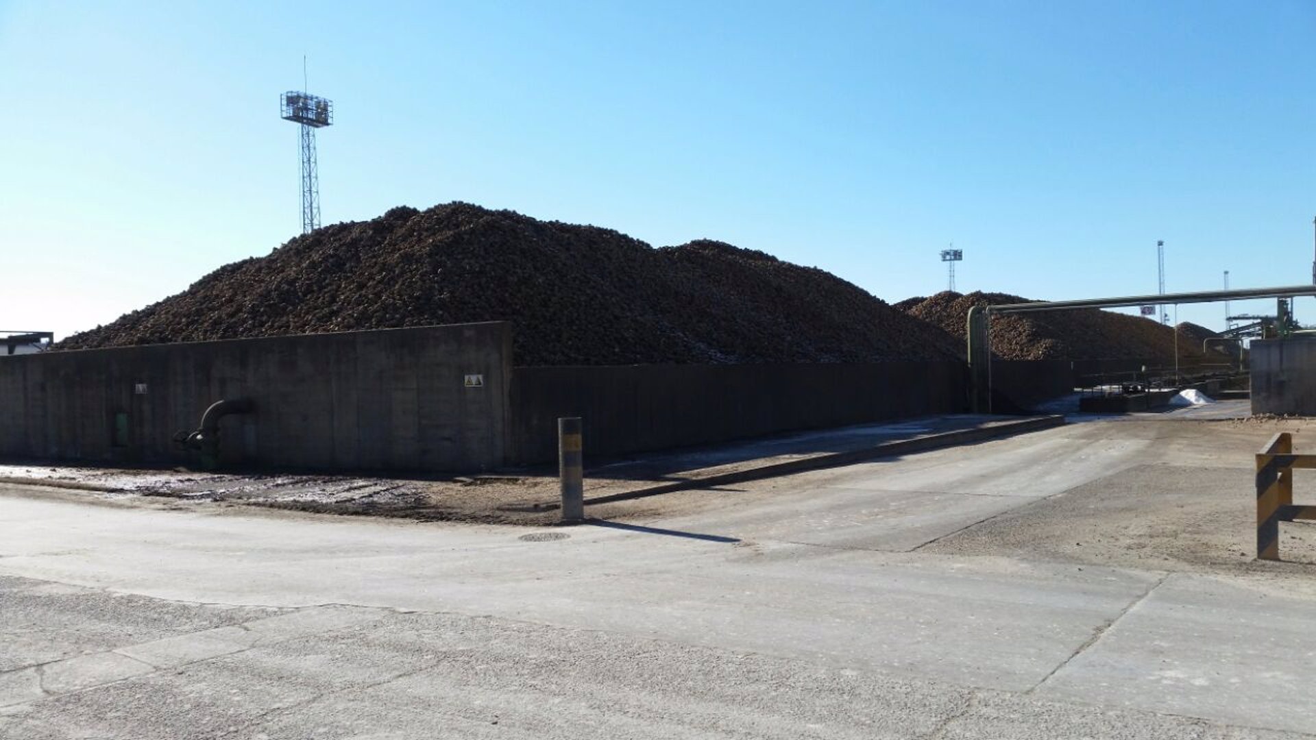 Alcalde de La Bañeza (León) ve el cierre de Azucarera «una desgracia» y confía en reconducir la situación
