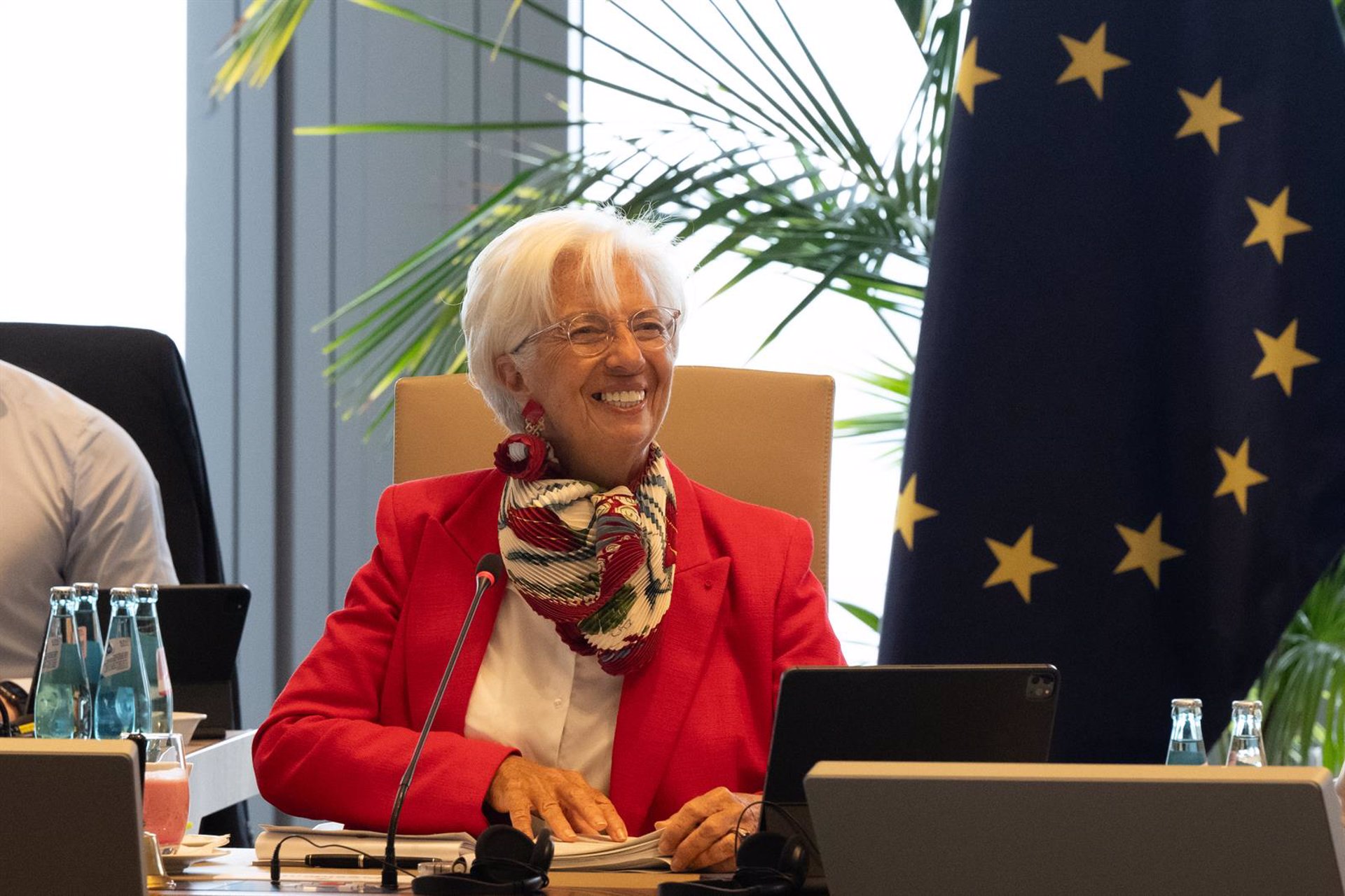 Lagarde asegura que cumplirá su mandato como presidenta del BCE, que expira en 2027