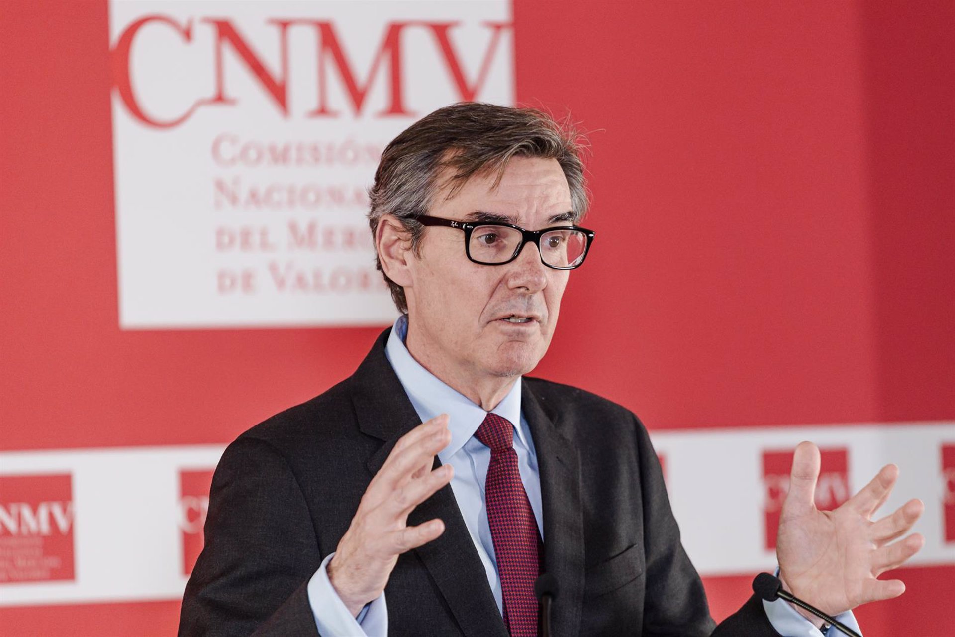 San Basilio (CNMV) pide en el Congreso una mayor autonomía para la gestión de su personal