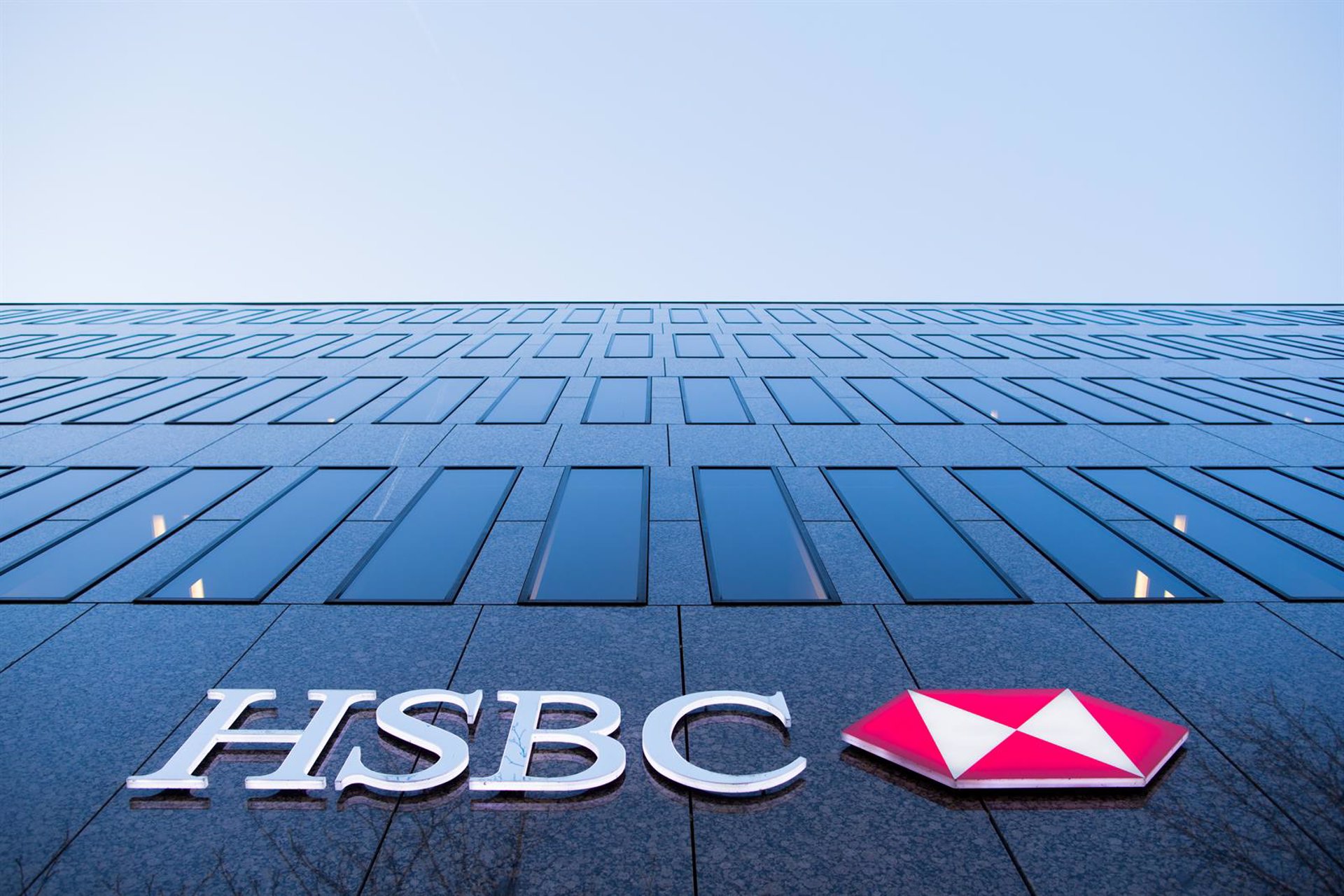 HSBC exigirá a sus empleados presencialidad tres días a la semana pese a la falta de espacio para acomodarlos